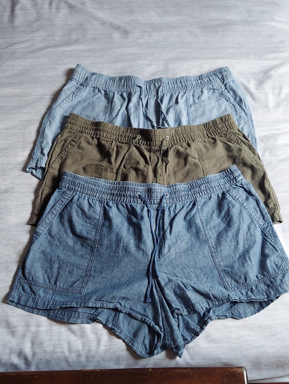 Lot of 3 GAP Elastic Drawstring Shorts - Blue, Olive, Denim Blue Linen Blend XL
